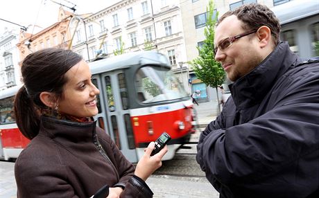 Ped blíící se Noci kostel se tramvají s redaktorkou MF DNES Karolínou Kyselovou svezl brnnský varhaník Ondej Múka.