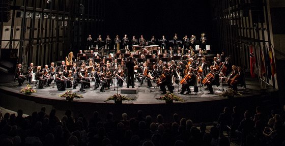 Úvodní koncert festivalu obstará ostravská Janákova filharmonie. Pod vedením dirigenta Marka tilce pedstaví Mahlerovu 7. symfonii.