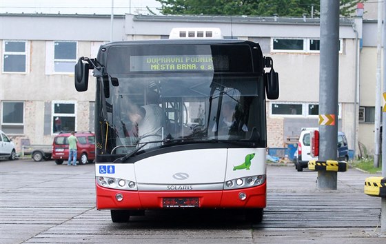 Nové autobusy Solaris brnnského dopravního podniku (27. kvtna, 2014).