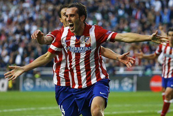 Obránce Atlétika Diego Godín slaví gól (ilustraní snímek).