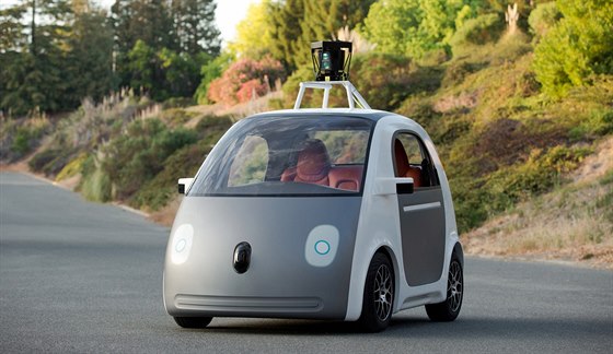 Pln automatizovan automobily od spolenosti Google budou bez volantu, plynu...