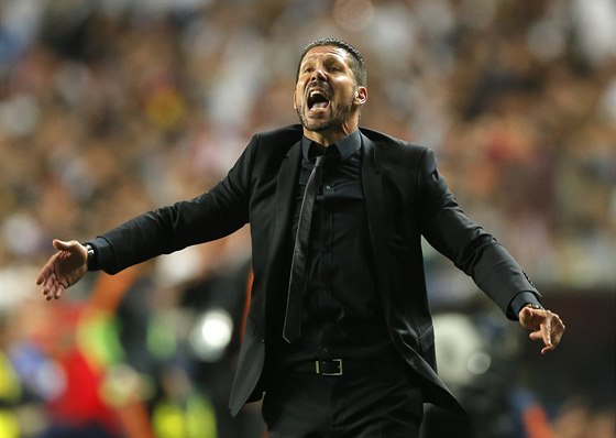 Trenér Diego Simeone z Atlétika Madrid bhem finále Ligy mistr