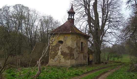 Výkovice u Mariánských Lázní u pipomíná jen ruina kaple.