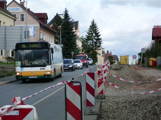 Takto to te vypadá ve Vratislavicích nad Nisou, kde se rekonstruuje tramvajová...