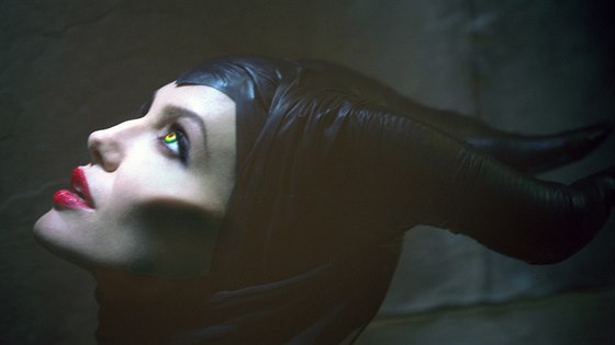Angelina Jolie ve filmu Zloba - Královna erné magie (2014)