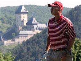 Ivan Lendl pi golfu na Karltejn.