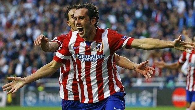 GL! Diego Godn se raduje ze sv branky, kterou poslal Atltico Madrid ve finle Ligy mistr do veden.