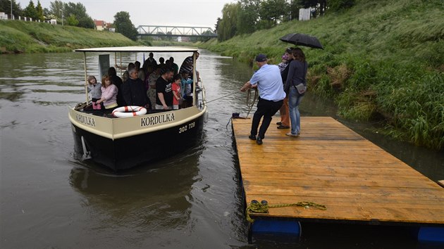 I kdy poas nebylo v sobotu zrovna ideln, plavbu si nakonec uili turist i personl.