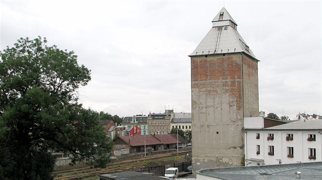 Rekonstrukce lta nevyuvanho sila nedaleko eleznin stanice Olomouc-msto byla zahjena na jae 2013 a stla zhruba 45 milion korun.