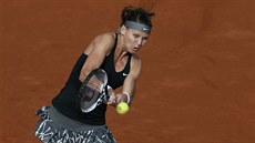 Lucie afáová v prvním kole Roland Garros v souboji s Mandy Minellaovou.