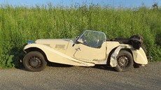 Nabouraný veterán. Aero 30 se v pondělí odpoledne střetlo s dodávkou. Celková... Nabouraný veterán. Aero 30 se v pondělí odpoledne střetlo s dodávkou. Celková...