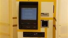 Automat na Bitcoiny na praském Smíchov.