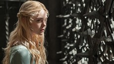 Elle Fanningová jako Růženka ve filmu Zloba - královna černé magie Elle Fanningová jako Růženka ve filmu Zloba - královna černé magie