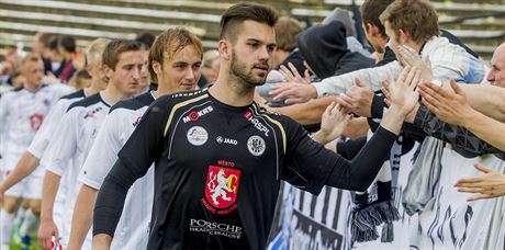 Hradec Králové porazil Vltavín 2:0, vítzství oslavili hrái spolen s...