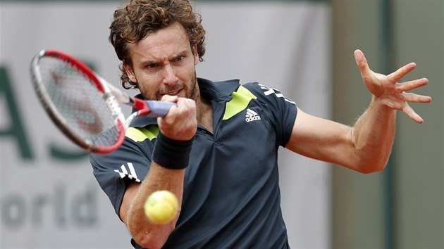 VTZ. Lotysk tenista Ernests Gulbis v pohod porazil tpnka a postoupil do 4. kola Roland Garros.