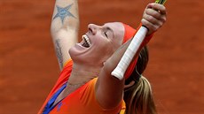 Svtlana Kuzncovová slaví skalp Petry Kvitové ve 3. kole Roland Garros.