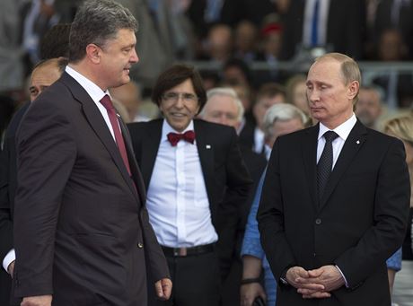 Setkání nového ukrajinského prezidenta Petra Poroenka s éfem Kremlu