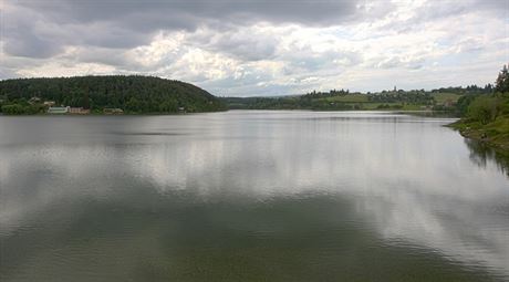 Plumlovská pehrada je po nkolika letech konen naputná, rekreanti se sem ale zatím vrací jen pomalu.