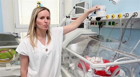 Porodnice olomoucké fakultní nemocnice pedstavila novou sluby pro rodie dlouhodob hospitalizovaných pedevím pedasn narozených kojenc. Své dti mohou sledovat pes webkameru.