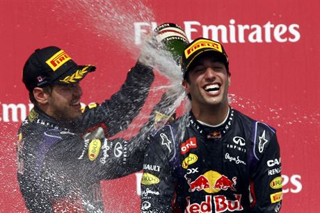 Daniel Ricciardo je jednim z nejvtích pekvapení 1. poloviny sezony F1. Pravideln poráí i zkuenjího týmového kolegu Vettela
