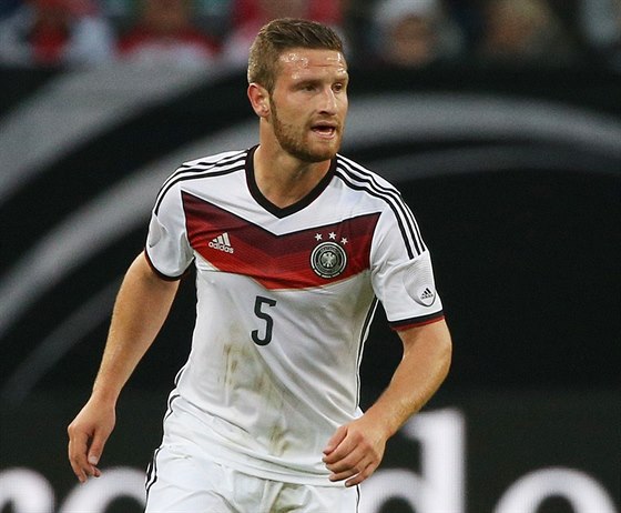 Nmecký reprezentant Shkodran Mustafi by ml zpevnit obranu Arsenalu.