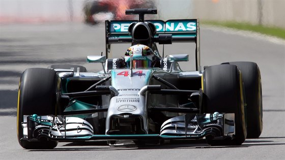 Lewis Hamilton pi tréninku na Velkou cenu Kanady.
