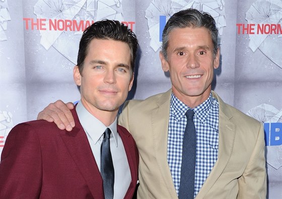 Matt Bomer a Simon Halls na premiée filmu The Normal Heart (New York, 12....