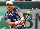esk tenista Tom Berdych bojuje ve tvrtfinle Roland Garros.