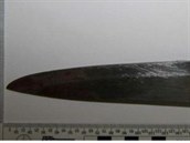 Kuchyňský nůž, jímž se muž pokusil zavraždit svou manželku. Kuchyňský nůž, jímž se muž pokusil zavraždit svou manželku.