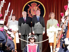 eský prezidentský pár pi státní návtv panlska v záí 2004.