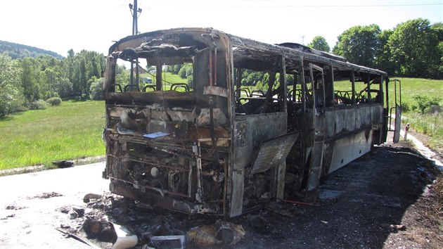 Na Prachaticku shoel autobus. Cestujc stihli vystoupit.