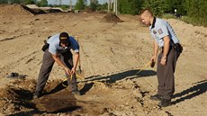 Archeologové kvli poniení nalezit v Mnín zavolali policii.