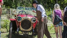 Do vinařství pod hradem Sádkem na Vysočině se sjely nablýskané veterány.... Do vinařství pod hradem Sádkem na Vysočině se sjely nablýskané veterány....
