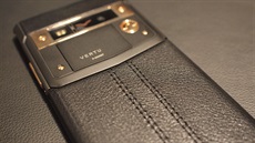 Vertu Signature Touch