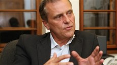 Komunikace v klubu byla špatná na všechny strany, říká hejtman Jiří Rozbořil. Komunikace v klubu byla špatná na všechny strany, říká hejtman Jiří Rozbořil.