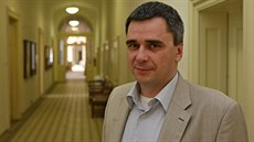 Čtyřicetiletý Václav Báča pochází ze Zlína. Prostředí jihlavské vysoké školy... Čtyřicetiletý Václav Báča pochází ze Zlína. Prostředí jihlavské vysoké školy...