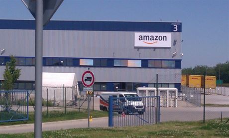 Sklad firmy Amazon v Dobrovízi u Prahy