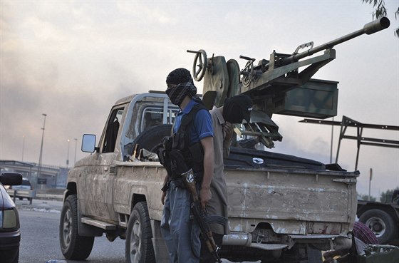 Islamisté postupují smrem na Bagdád (12. ervna)