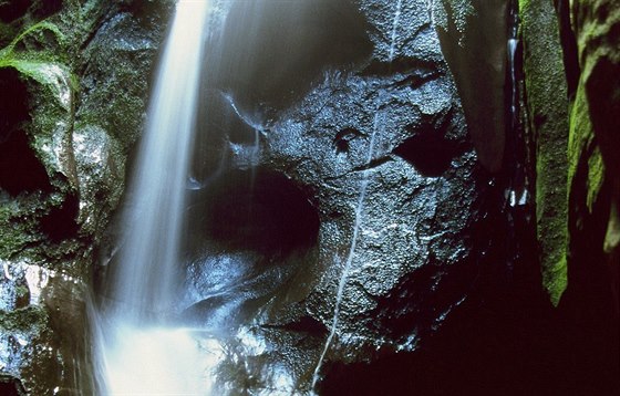 Velký vodopád v Adrpaských skalách.