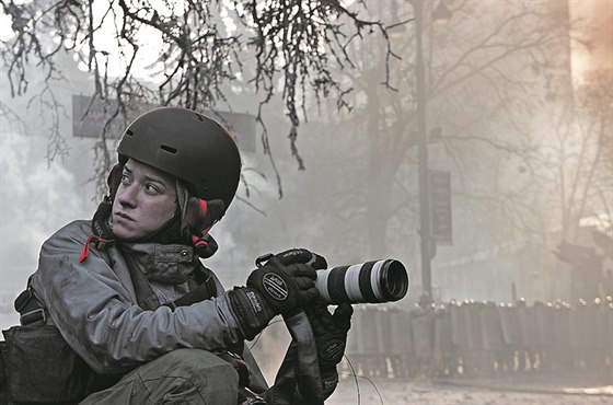 Fotografie z demonstrací na kyjevském Majdanu vystavuje Igor Gilbo v Jiín.