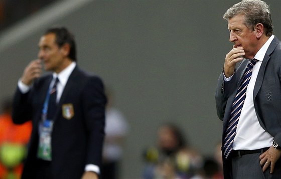 Anglický trenér Roy Hodgson (vpravo) a jeho italský protjek Cesare Prandelli...