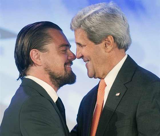 Leonardo DiCaprio a americký ministr zahranií John Kelly se na pivítanou...
