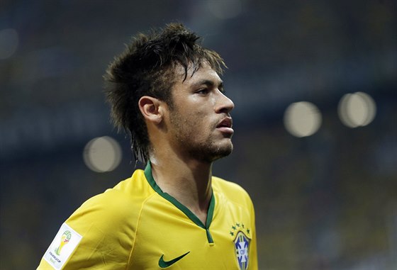 Nejvtí brazilská hvzda Neymar bhem úvodního zápasu mistrovství svta