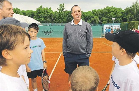 Ivan Lendl si pi návtv prostjovského tenisového turnaje nael i chvíli na...