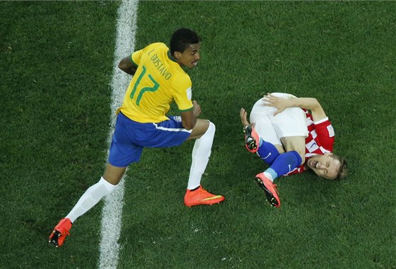 BUDE HRÁT? Chorvatský záloník Luka Modri se po utkání s Brazílií potýká se