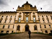 Výhled na Strakovu akademii ze zahrady, která není veřejnosti běžně přístupná. Výhled na Strakovu akademii ze zahrady, která není veřejnosti běžně přístupná.