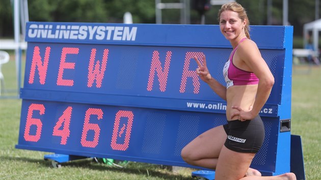 6460. Elika Kluinov vytvoila na mtinku v Kladn nov esk rekord v sedmiboji.