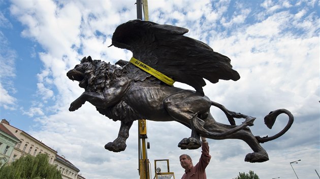 Na praskm Klrov byl odhalen pomnk eskoslovenskm letcm, kte za druh svtov vlky psobili v britskm Krlovskm letectvu (17. ervna 2014).
