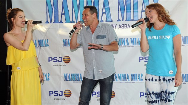 Hana Holiov, Pavel Vtek a Michaela Noskov si zahraj v muziklu Mamma Mia!