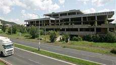 Zchátralé sektorové centrum padlo v roce 2009. Nyní je na jeho místě... Zchátralé sektorové centrum padlo v roce 2009. Nyní je na jeho místě...